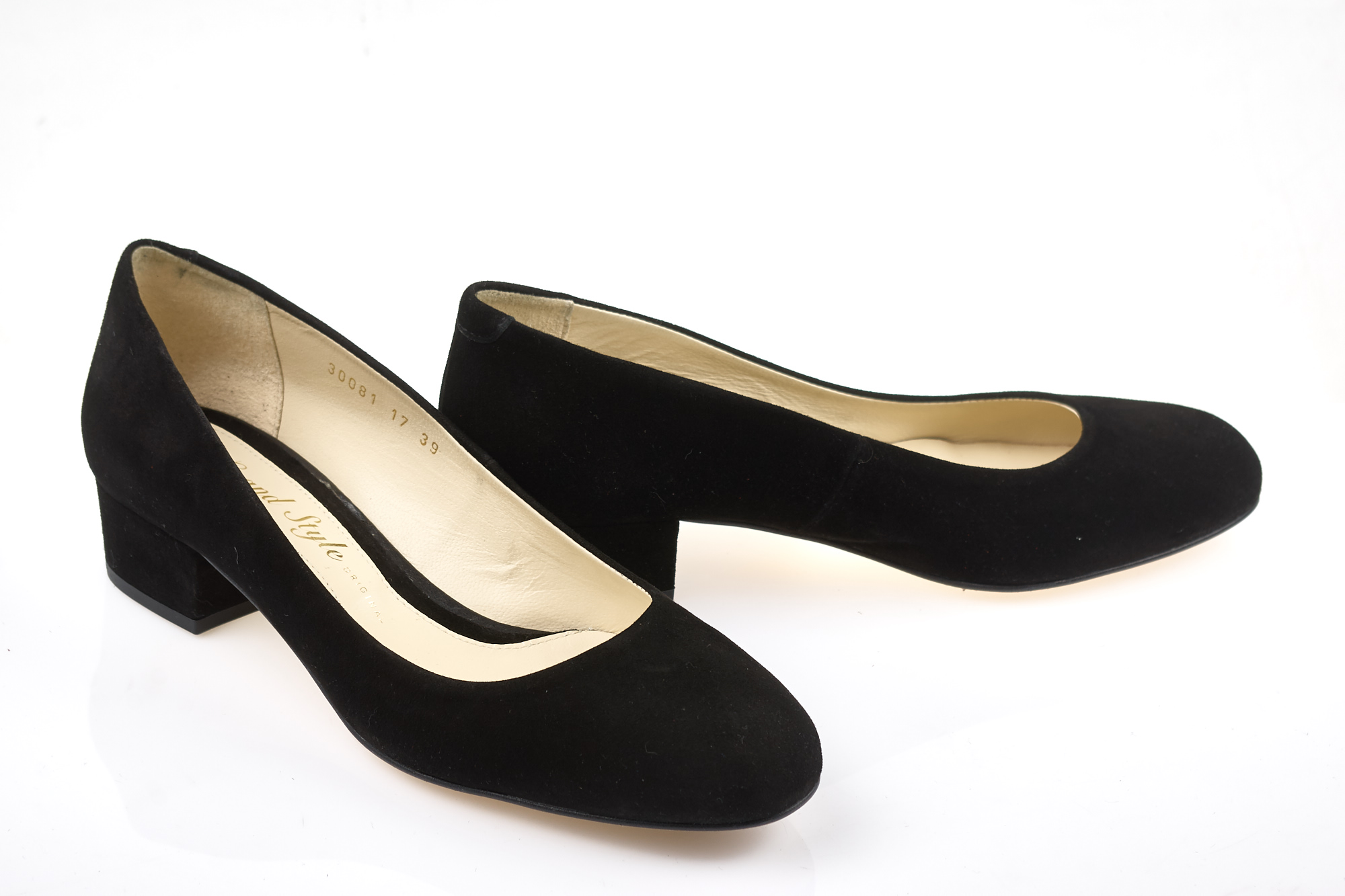 Туфли женские на низком каблуке широкие. Туфли черные gode. Туфли женские т4-3303/2 черные. Туфли на невысоком каблуке. Туфли женские на низком каблуке.